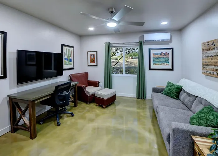 Saguaro Grove, Built '26, Smart Lock, Quiet Cul-de-sac Holiday home Tucson