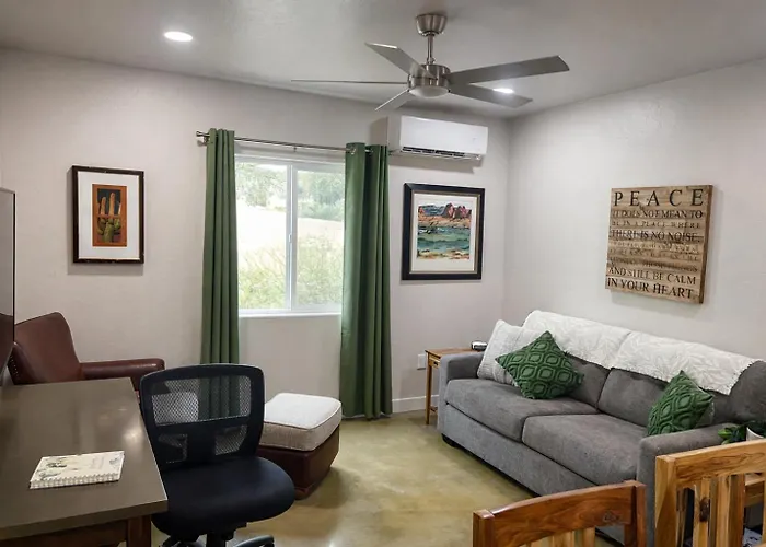 Saguaro Grove, Built '26, Smart Lock, Quiet Cul-de-sac Holiday home