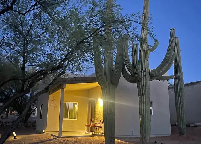 Saguaro Grove, Built '26, Smart Lock, Quiet Cul-de-sac Holiday home Tucson